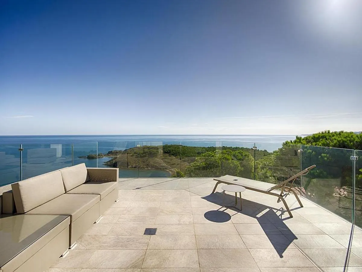 Villa Myfenolleda B - Preciosa Casa En Grifeu Con Piscina Compartida Y Parking - Es-228-126 Llançà